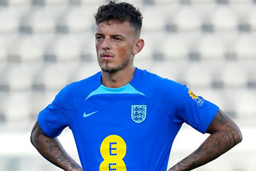 เพราะผู้ช่วยหรือเปล่า สื่อแฉรอยร้าว ไวท์ ปัดเล่นให้ สิงโตคำราม