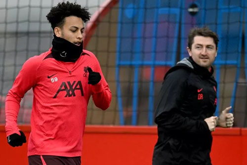 เกือบลืมไปแล้ว! ดาวรุ่ง หงส์แดง เตรียมกลับมาซ้อมหลังเจ็บนาน 16 เดือน