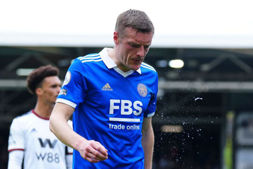 วาร์ดี้ เจ็บปวดกับ จิ้งจอก หลังต้องมาช่วยหนีตกชั้น