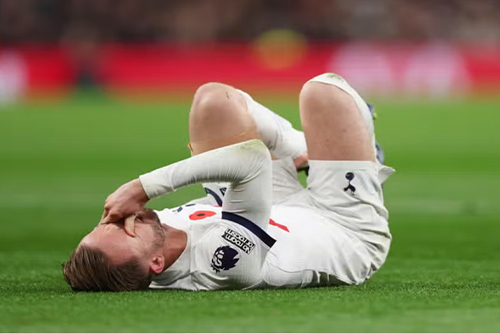 สเปอร์ส เซ่น แมดดิสัน ฟาน เดอ เฟน ใน ลอนดอนดาร์บี้